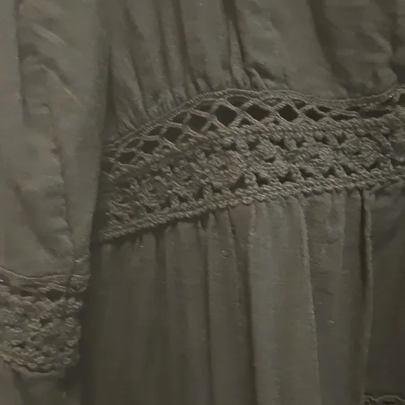 Top - Picture 2 of 4